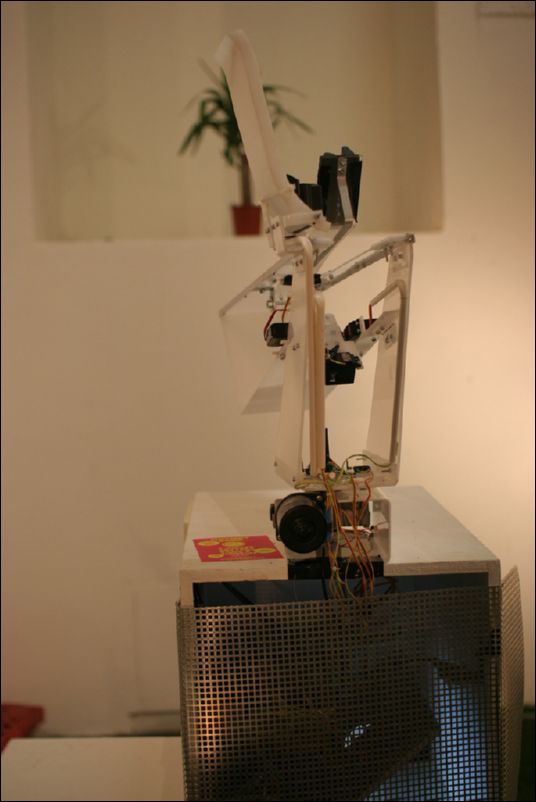 Werp Bot - cigarette throwing robot (Leo Petscha)